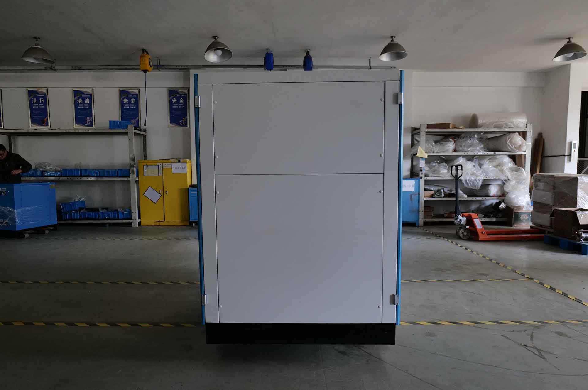 Waste heat recovery of oil-free machine